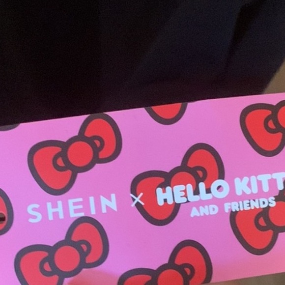 Hello Kitty Black Oversized Tee Shirt Dress with White Collar. - Picture 6 of 9